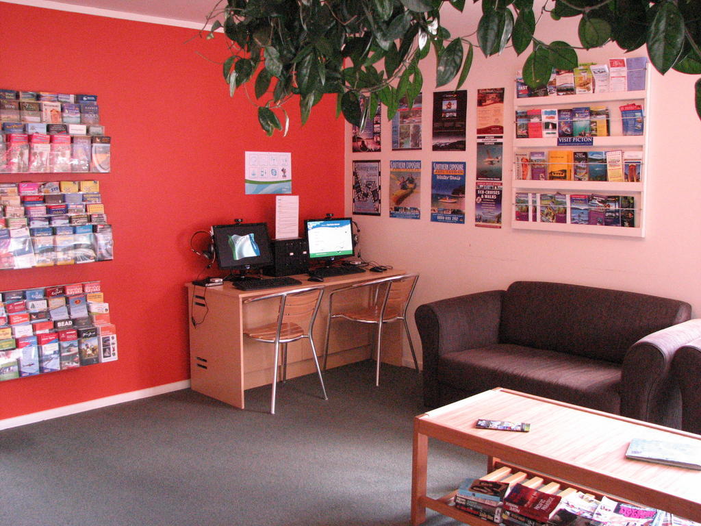 Picton Campervan Park Bagian luar foto