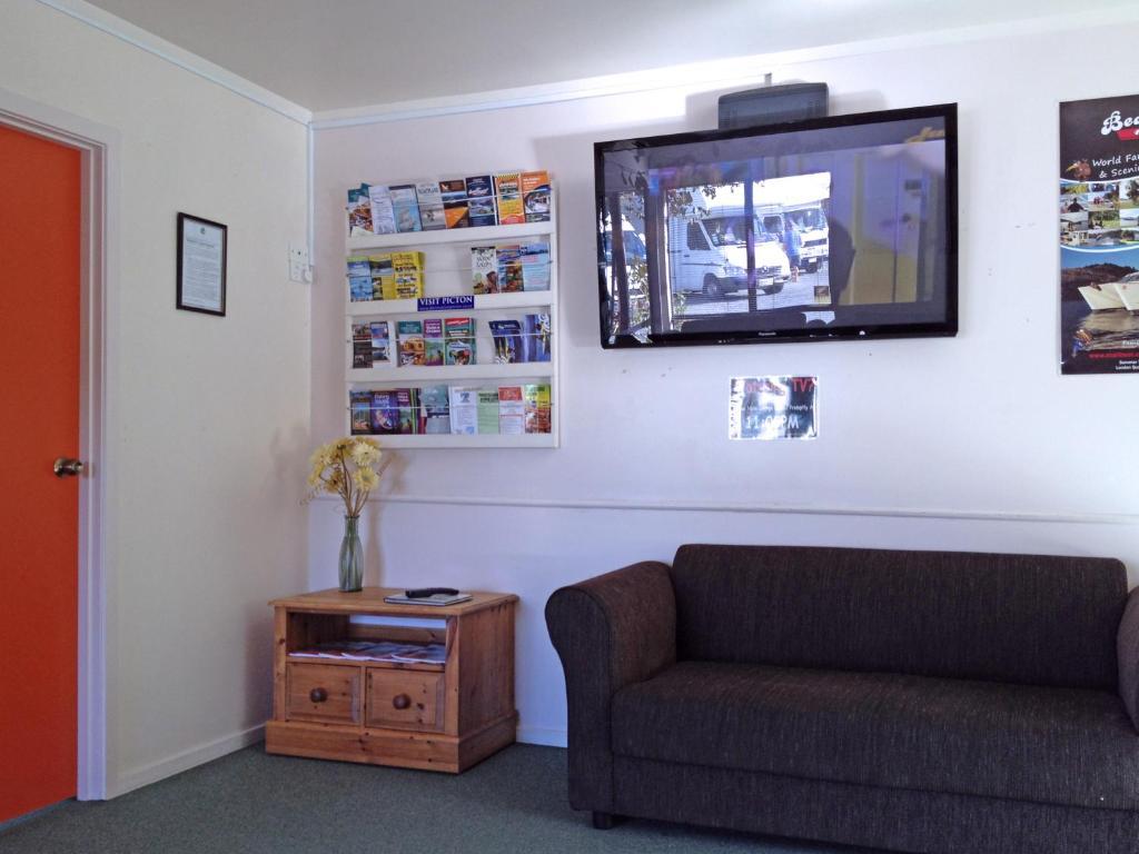 Picton Campervan Park Bagian luar foto