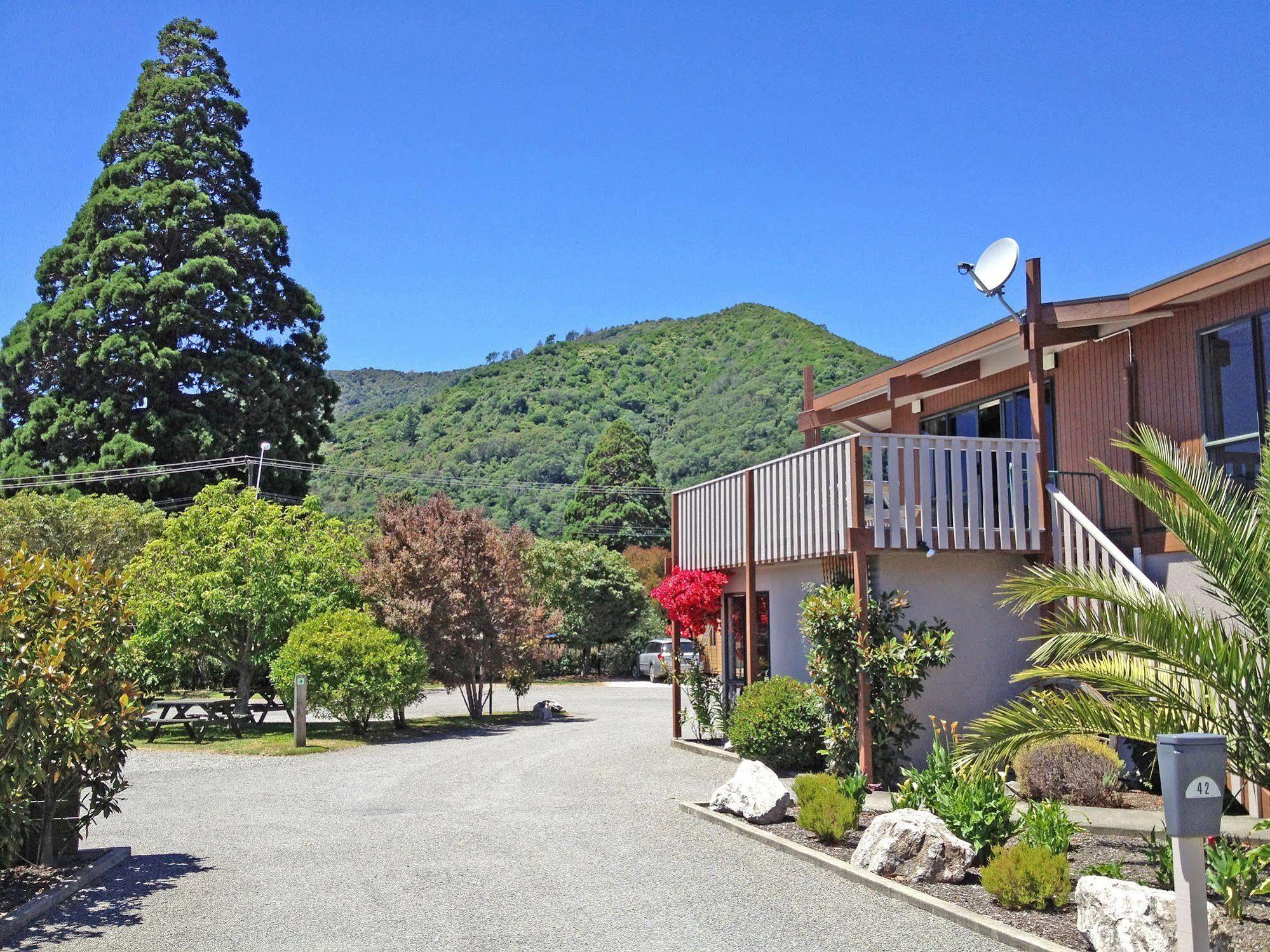 Picton Campervan Park Bagian luar foto
